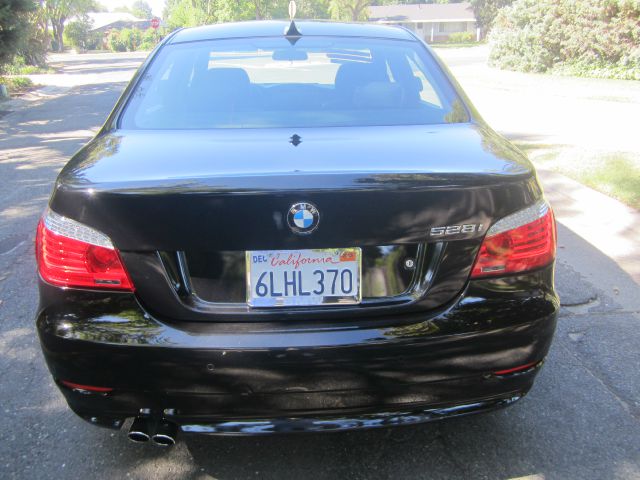 BMW 5 series 2008 photo 2