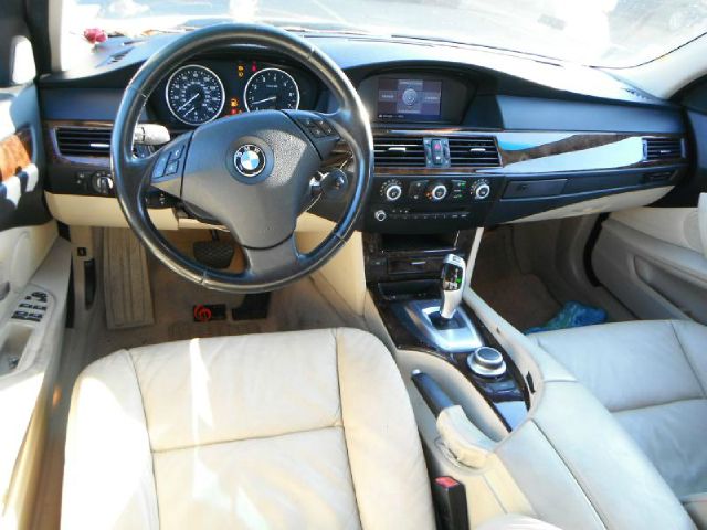 BMW 5 series 2008 photo 2