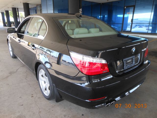 BMW 5 series 2008 photo 2