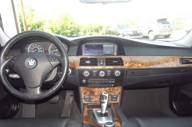 BMW 5 series 2008 photo 2