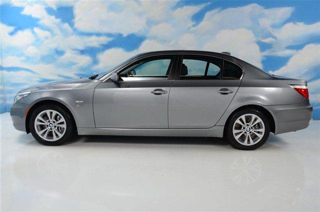 BMW 5 series 2009 photo 3