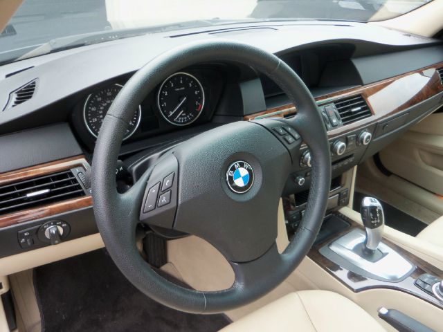 BMW 5 series 2009 photo 1