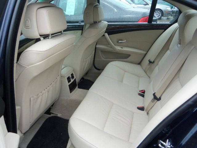 BMW 5 series 2009 photo 2