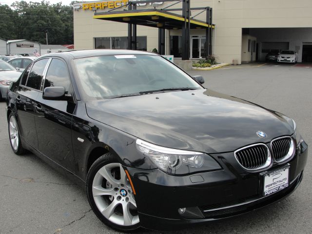 BMW 5 series 2009 photo 2