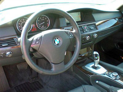 BMW 5 series 2010 photo 2