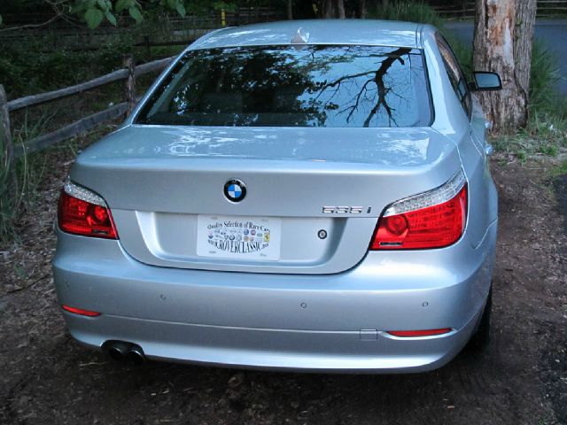 BMW 5 series 2010 photo 1