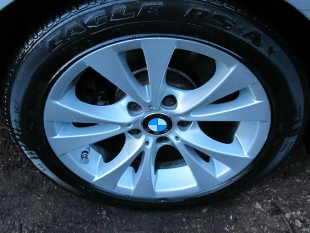 BMW 5 series 2010 photo 45