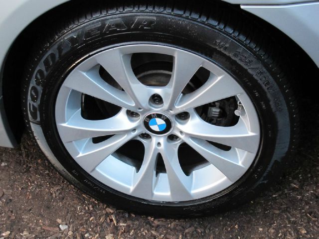 BMW 5 series 2010 photo 48