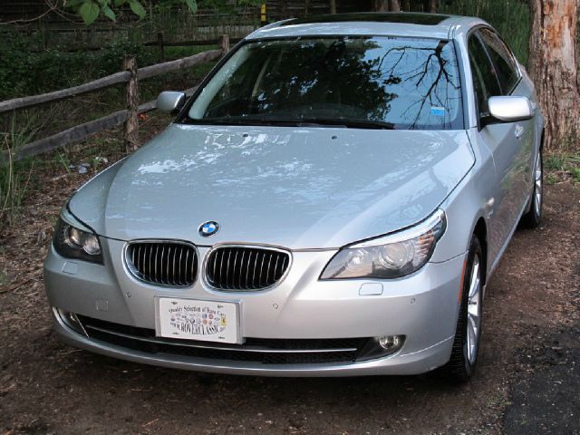 BMW 5 series 2010 photo 89