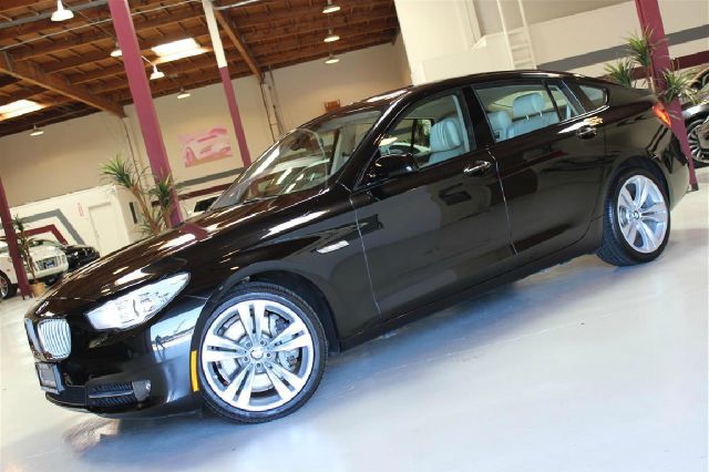 BMW 5 series 2010 photo 4