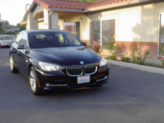 BMW 5 series 2010 photo 2