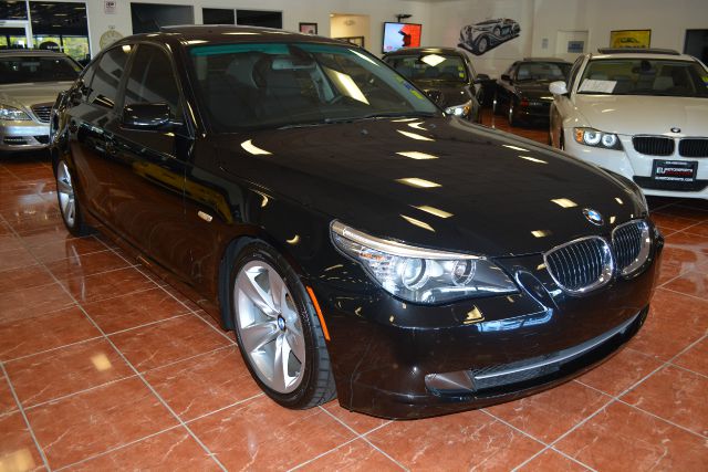 BMW 5 series 2010 photo 0