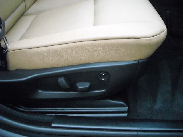 BMW 5 series 2010 photo 16