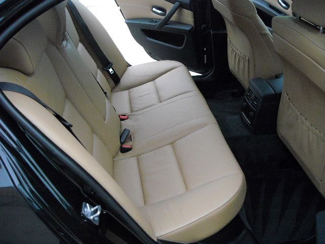 BMW 5 series 2010 photo 23