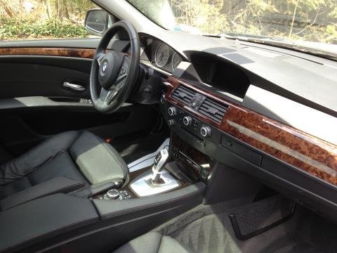 BMW 5 series 2010 photo 3