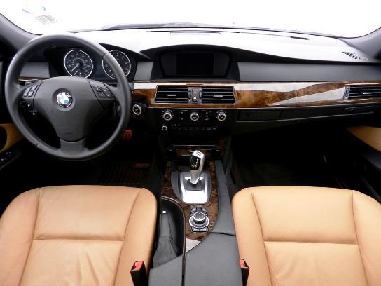 BMW 5 series 2010 photo 10