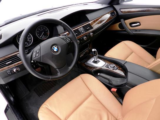 BMW 5 series 2010 photo 4