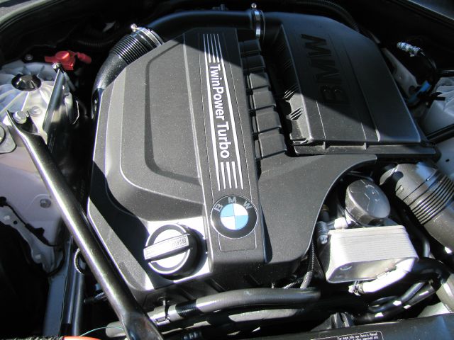 BMW 5 series 2011 photo 11