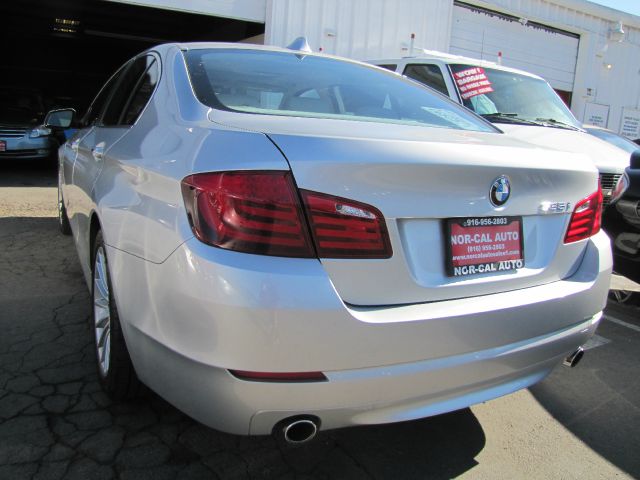 BMW 5 series 2011 photo 6