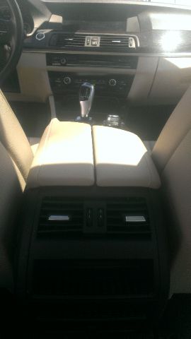 BMW 5 series 2011 photo 3