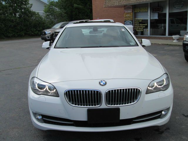 BMW 5 series 2011 photo 3