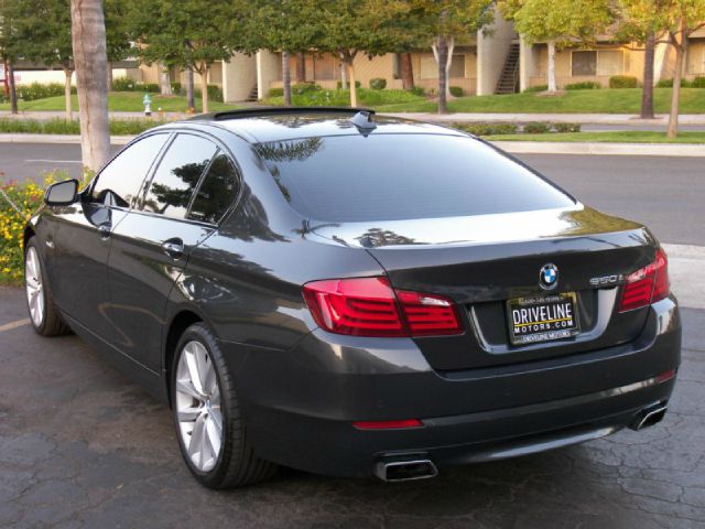 BMW 5 series 2011 photo 15