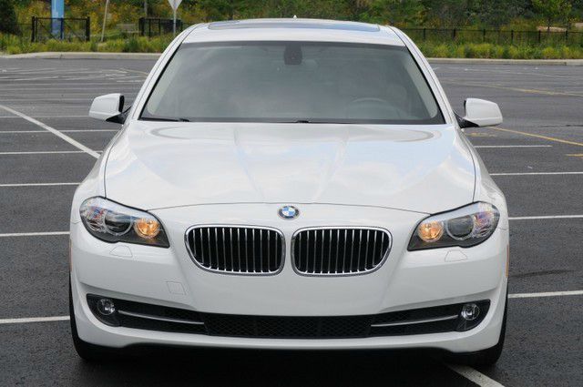 BMW 5 series 2011 photo 4