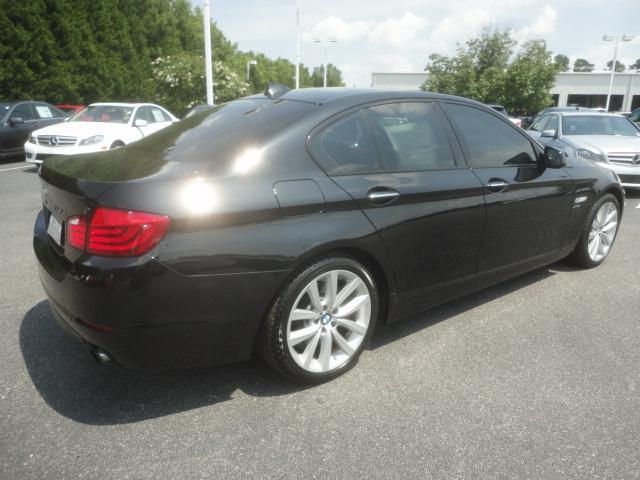 BMW 5 series 2011 photo 1