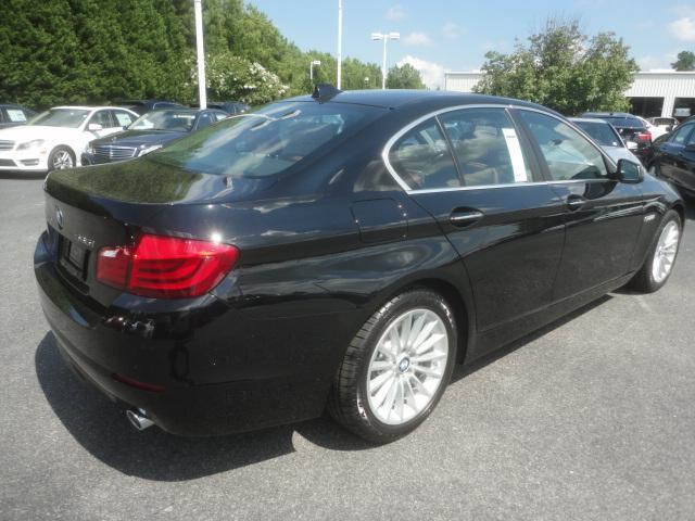 BMW 5 series 2013 photo 2