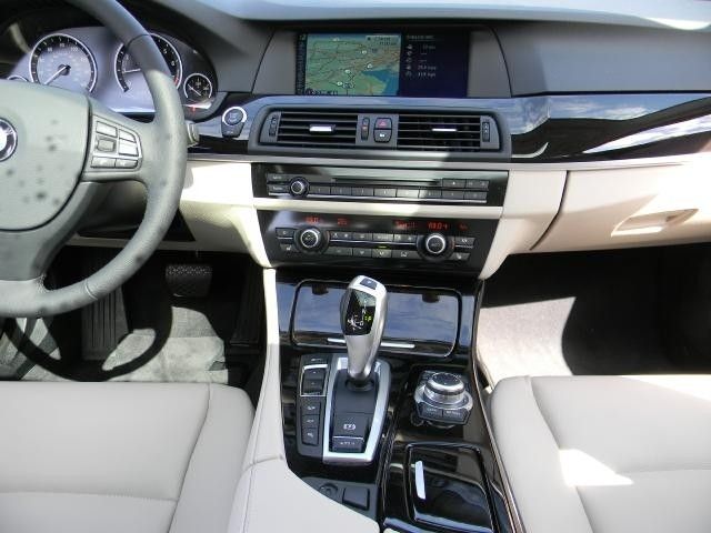 BMW 5 series 2013 photo 24