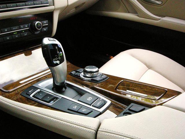 BMW 5 series 2013 photo 35