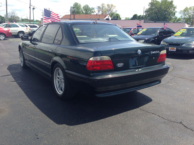 BMW 7-Series 2001 photo 1