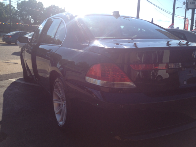 BMW 7-Series 2004 photo 1