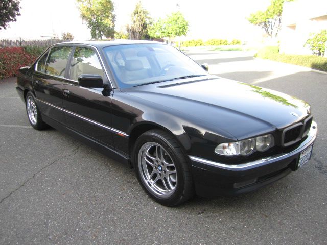 BMW 7 series 2000 photo 4