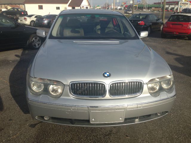 BMW 7 series 2003 photo 2