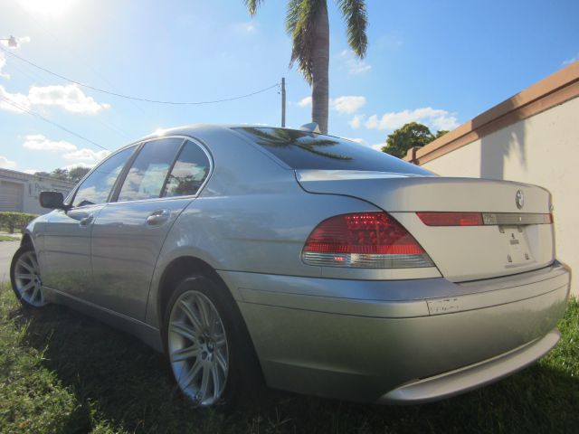 BMW 7 series 2004 photo 3