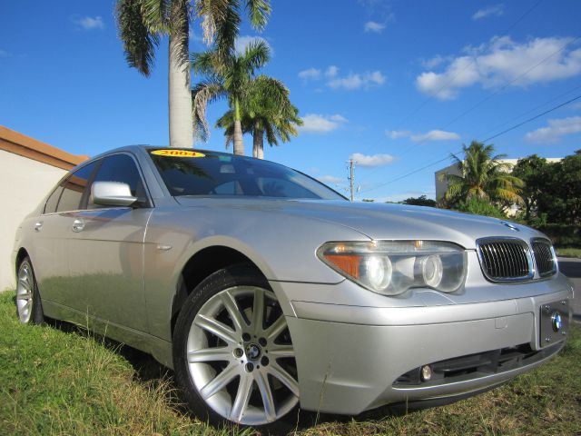 BMW 7 series 2004 photo 4