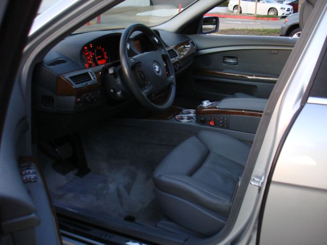 BMW 7 series 2004 photo 2