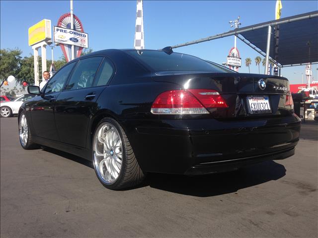 BMW 7 series 2006 photo 1