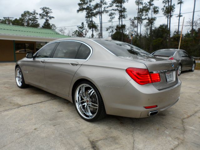 BMW 7 series 2009 photo 4