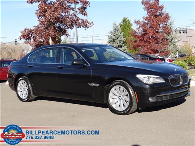 BMW 7 series 2011 photo 1