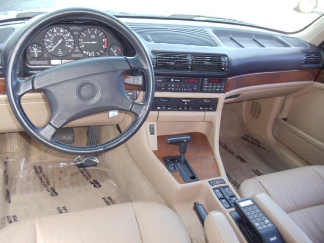 BMW 7 series 1990 photo 5