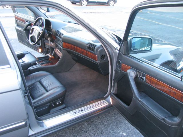 BMW 7 series 1993 photo 1