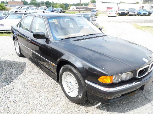 BMW 7 series 2000 photo 1