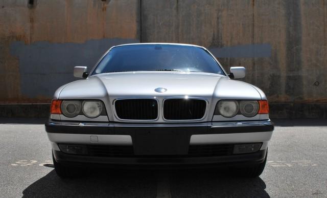 BMW 7 series 2000 photo 1