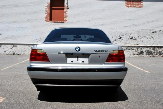 BMW 7 series 2000 photo 2