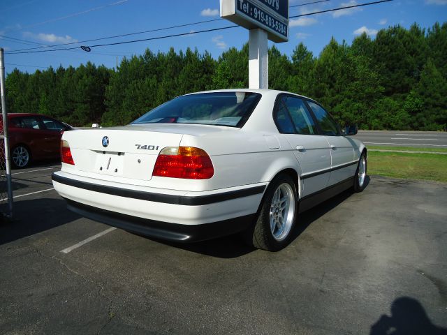 BMW 7 series 2000 photo 21