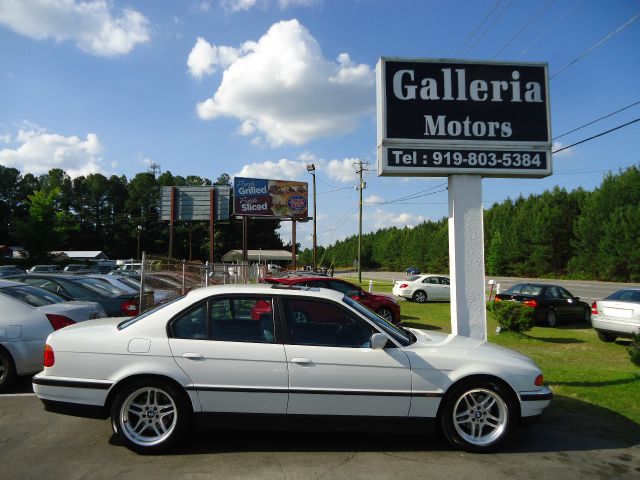 BMW 7 series 2000 photo 25