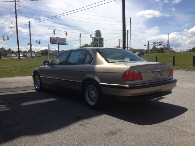 BMW 7 series 2000 photo 8