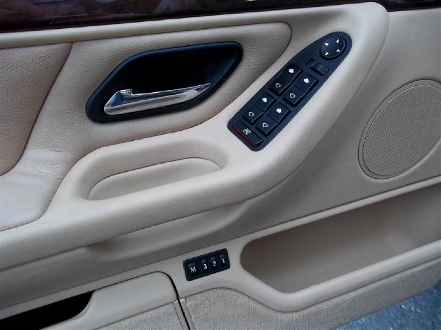 BMW 7 series 2000 photo 15